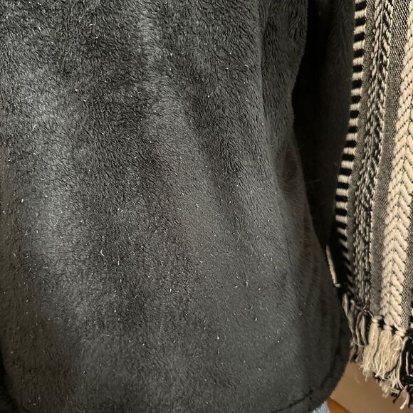 The North Face Black/Lavender Purple Plush Fleece Fuzzy Zip Up Jacket - Picture 5 of 11